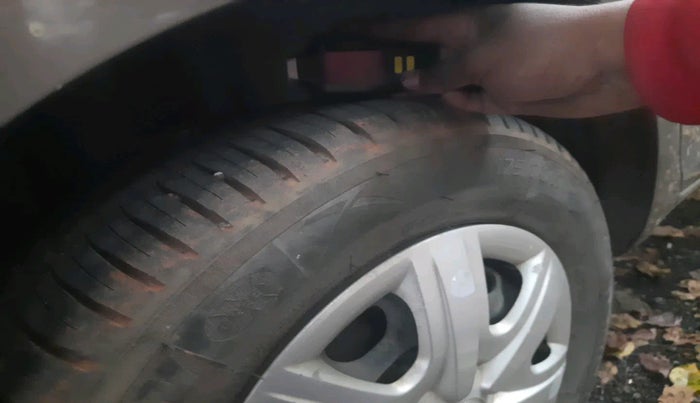 2010 Skoda Fabia AMBIENTE 1.2 MPI, Petrol, Manual, 78,587 km, tyre