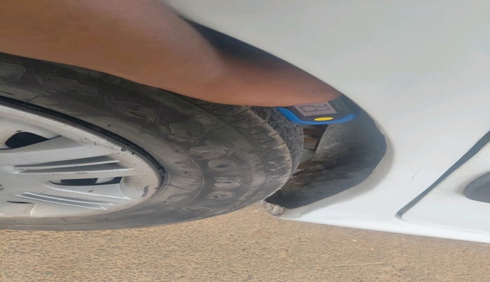 2012 Hyundai Santro Xing GL, Petrol, Manual, 89,999 km, tyre