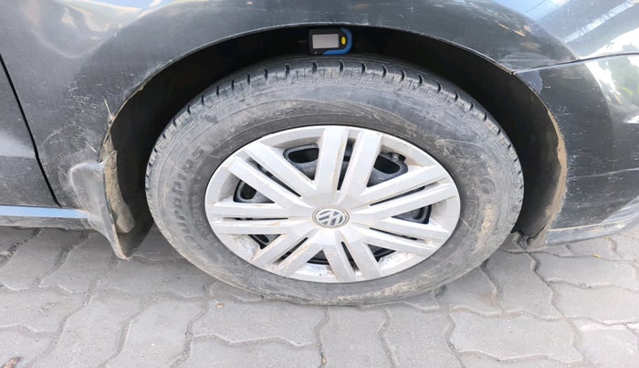 2018 Volkswagen Ameo TRENDLINE 1.0L, Petrol, Manual, 57,294 km, tyre