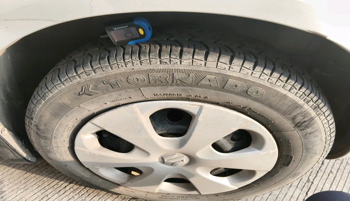 2011 Maruti Ritz VXI, Petrol, Manual, 55,553 km, tyre