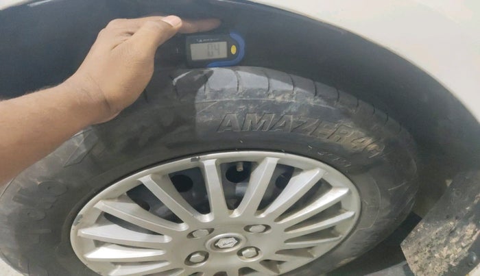 2012 Maruti Swift VDI, Diesel, Manual, 2,18,772 km, tyre