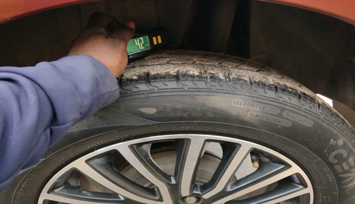 2017 Maruti Dzire ZDI PLUS, Diesel, Manual, 1,20,246 km, tyre