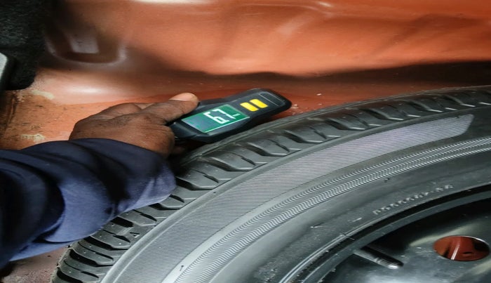 2017 Maruti Dzire ZDI PLUS, Diesel, Manual, 1,20,246 km, tyre