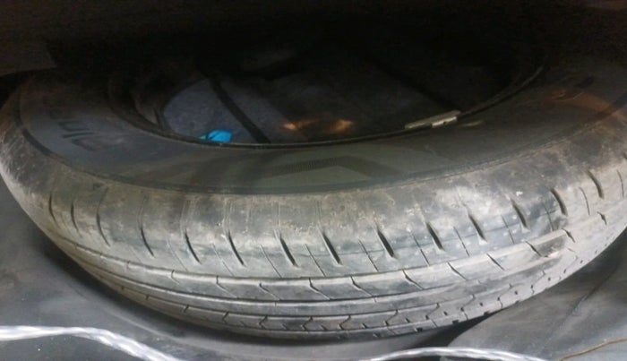 2022 Hyundai Creta E 1.5 PETROL, Petrol, Manual, 35,893 km, tyre