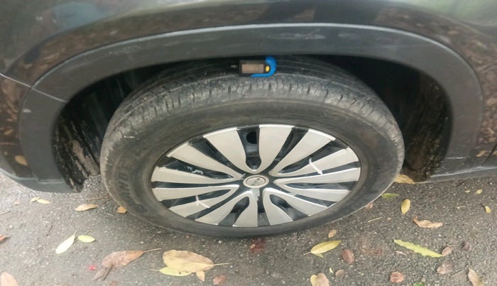 2021 Maruti Vitara Brezza VXI, Petrol, Manual, 16,106 km, tyre