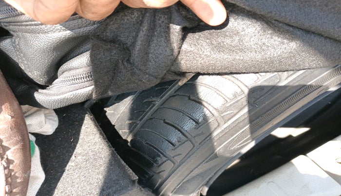 2017 Maruti Celerio VXI CNG, Petrol, Manual, 77,311 km, tyre