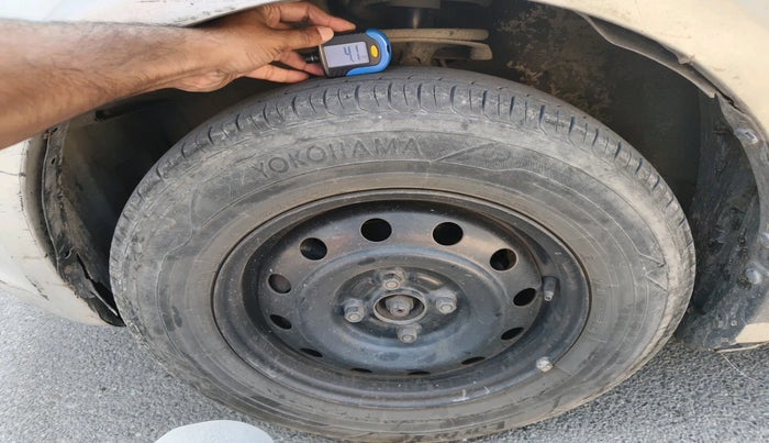 2011 Maruti Swift VXI, Petrol, Manual, 76,640 km, tyre