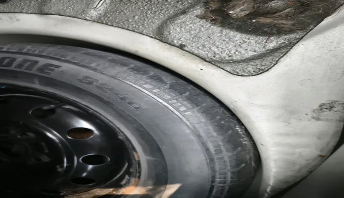 2011 Maruti Swift VXI, Petrol, Manual, 76,640 km, tyre