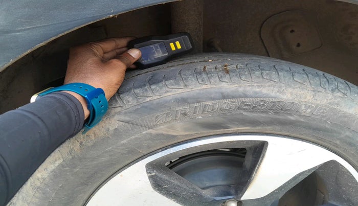 2019 Tata NEXON XZ PLUS PETROL DUAL TONE, Petrol, Manual, 34,001 km, tyre