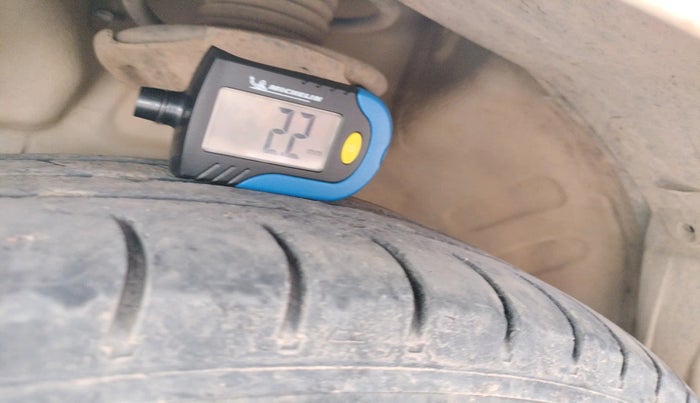 2018 Maruti Celerio VXI CNG, Petrol, Manual, 1,09,528 km, tyre