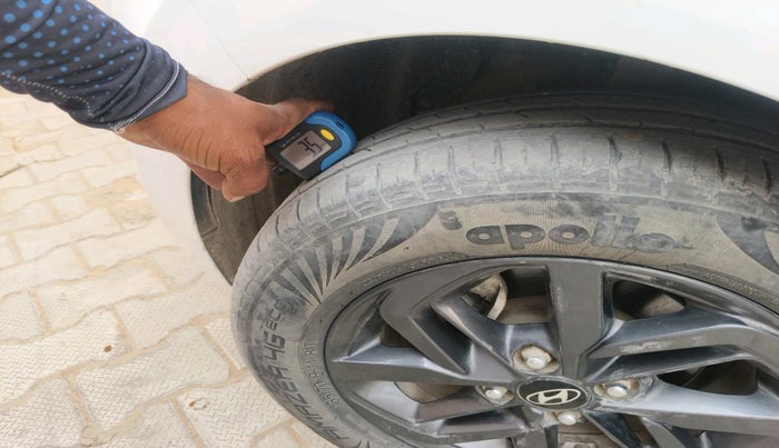 2022 Hyundai GRAND I10 NIOS SPORTZ 1.2 KAPPA VTVT CNG, Petrol, Manual, 31,988 km, tyre