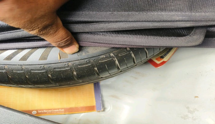 2022 Hyundai GRAND I10 NIOS SPORTZ 1.2 KAPPA VTVT CNG, Petrol, Manual, 31,988 km, tyre