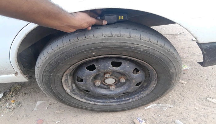 2016 Maruti Eeco 7 STR, Petrol, Manual, 1,63,821 km, tyre