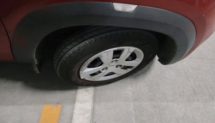 2018 Renault Kwid RXT 1.0 AMT, Petrol, Automatic, 52,918 km, tyre