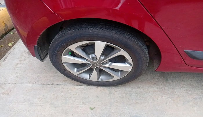 2014 Hyundai i20 SPORTZ 1.2, Petrol, Manual, 1,43,133 km, tyre