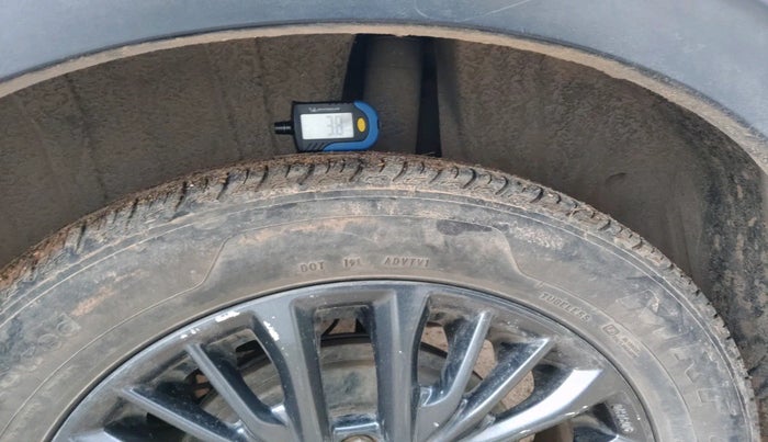 2021 Maruti XL6 ALPHA MT, Petrol, Manual, 1,20,827 km, tyre