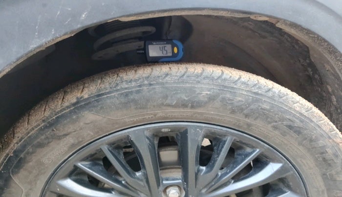 2021 Maruti XL6 ALPHA MT, Petrol, Manual, 1,20,827 km, tyre