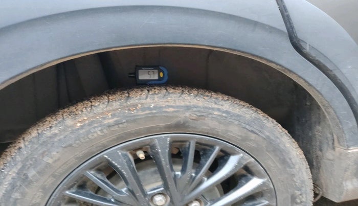 2021 Maruti XL6 ALPHA MT, Petrol, Manual, 1,20,827 km, tyre