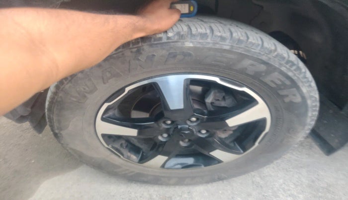 2018 Mahindra Scorpio S7, Diesel, Manual, 79,836 km, tyre