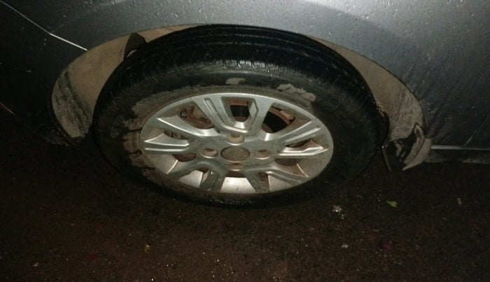 2018 Tata Tiago XZA PETROL, Petrol, Automatic, 34,179 km, tyre