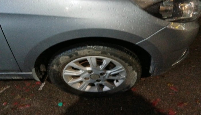 2018 Tata Tiago XZA PETROL, Petrol, Automatic, 34,179 km, tyre