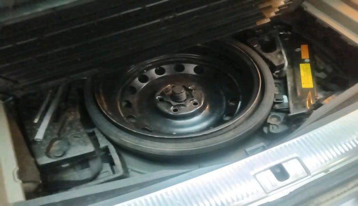 2012 Audi Q7 3.0 TDI QUATTRO, Diesel, Automatic, 5,50,001 km, tyre