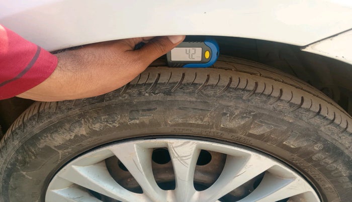 2017 Maruti Ciaz DELTA DIESEL 1.3, Diesel, Manual, 76,157 km, tyre