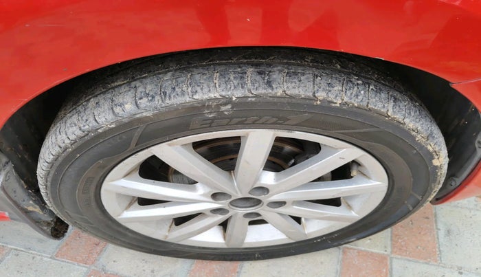 2018 Volkswagen Polo HIGHLINE PLUS 1.5 16 ALLOY, Diesel, Manual, 1,22,166 km, tyre