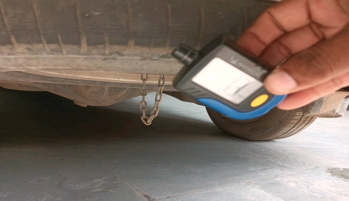 2018 Toyota Innova Crysta 2.4 G 7 STR, Diesel, Manual, 1,59,077 km, tyre