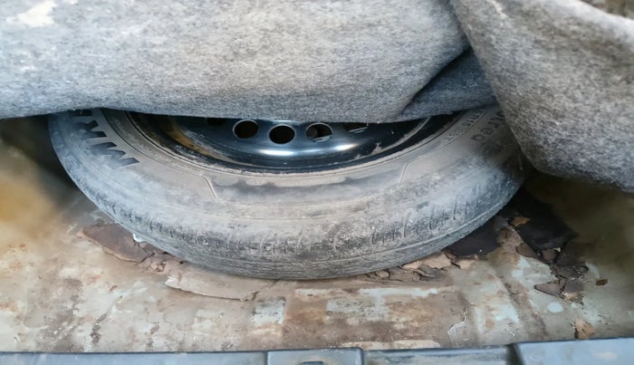 2010 Honda City 1.5L I-VTEC V MT, Petrol, Manual, 2,36,726 km, tyre