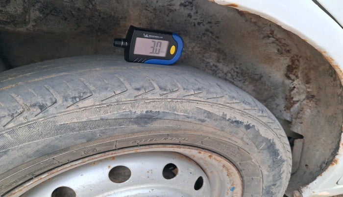 2016 Maruti Wagon R 1.0 LXI, Petrol, Manual, 1,41,160 km, tyre