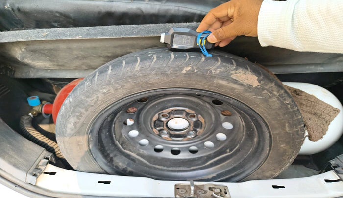 2017 Maruti Wagon R 1.0 VXI AMT, Petrol, Automatic, 81,370 km, tyre