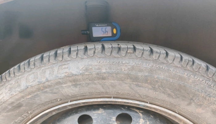 2010 Maruti Swift VXI, Petrol, Manual, 82,769 km, tyre