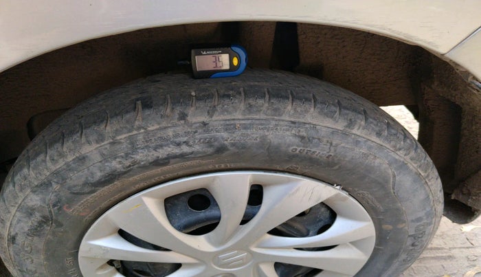 2021 Maruti Swift VXI AMT, Petrol, Automatic, 44,043 km, tyre