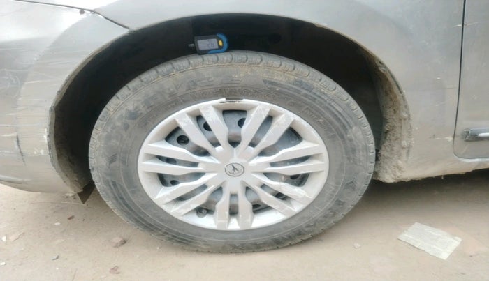 2020 Maruti Dzire VXI, Petrol, Manual, 1,49,037 km, tyre