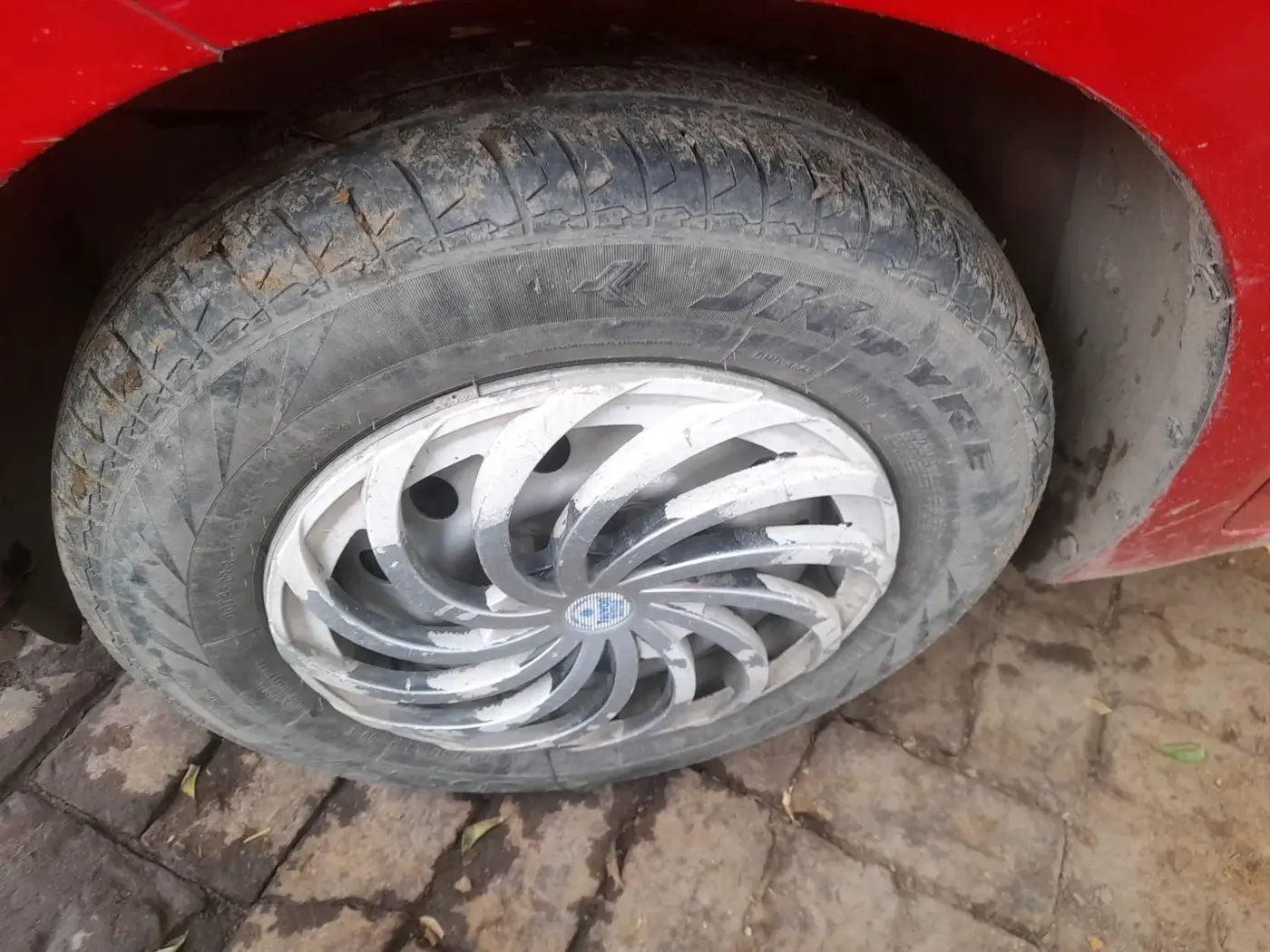 2023 Maruti Swift LXI, Petrol, Manual, 24,274 km, tyre