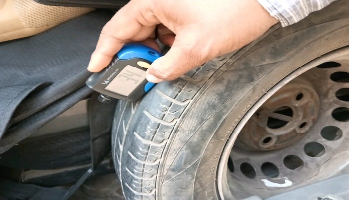 2013 Maruti Alto 800 STD, Petrol, Manual, 87,710 km, tyre