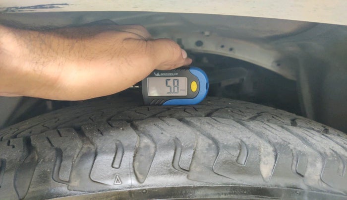 2016 Toyota Fortuner 3.0 4X2 AT, Diesel, Automatic, 89,656 km, tyre