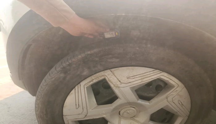 2023 Tata NEXON PURE 1.2 PETROL, Petrol, Manual, 17,350 km, tyre