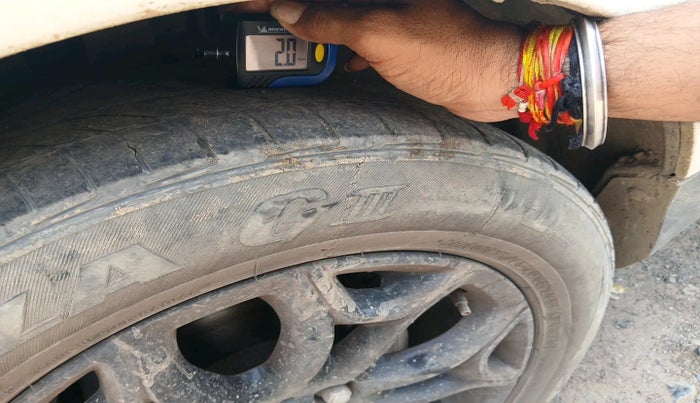 2016 Ford Ecosport TITANIUM 1.5L DIESEL, Diesel, Manual, 1,76,093 km, tyre