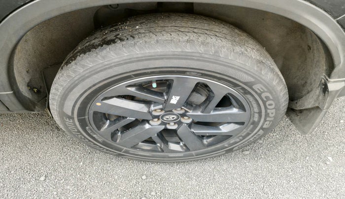 2021 Tata Harrier XZA PLUS 2.0L DARK EDITION, Diesel, Automatic, 51,844 km, tyre