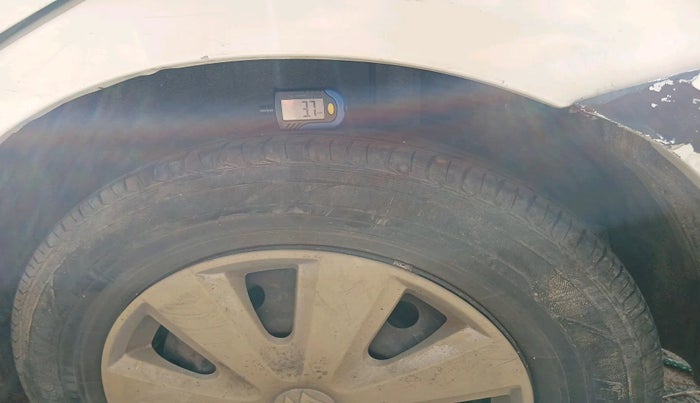 2011 Maruti Swift Dzire VDI, Diesel, Manual, 90,781 km, tyre