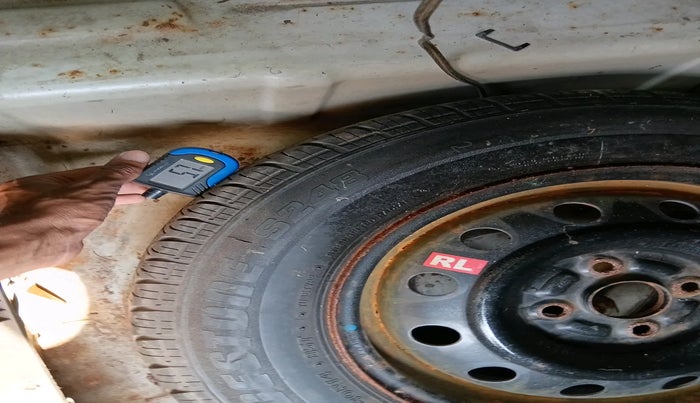 2011 Maruti Swift Dzire VDI, Diesel, Manual, 90,781 km, tyre