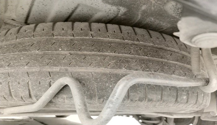 2015 Honda Mobilio 1.5L I-DTEC V (O), Diesel, Manual, 1,64,926 km, tyre