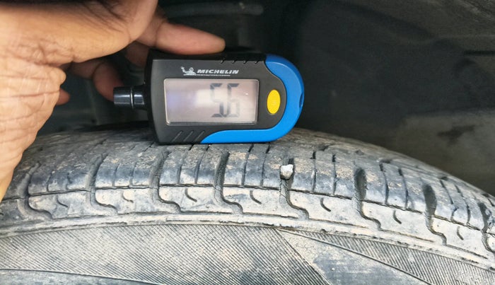 2018 Renault Kwid RXT 1.0 (O), Petrol, Manual, 28,125 km, tyre