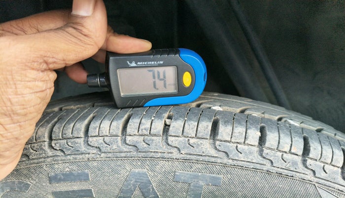 2018 Renault Kwid RXT 1.0 (O), Petrol, Manual, 28,125 km, tyre