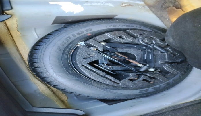 2017 Volkswagen Ameo COMFORTLINE 1.2L, Petrol, Manual, 38,031 km, tyre