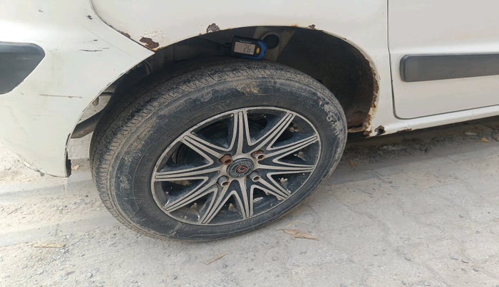 2014 Hyundai Santro Xing GL PLUS, Petrol, Manual, 67,812 km, tyre