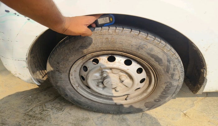 2015 Hyundai Eon ERA +, Petrol, Manual, 68,667 km, tyre