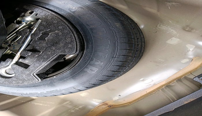 2017 Maruti Ciaz ZDI+ SHVS, Diesel, Manual, 89,303 km, tyre